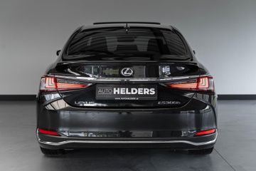 Voertuigafbeelding 6