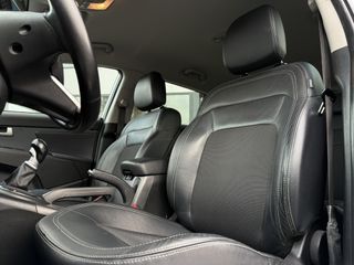 Voertuigafbeelding 8