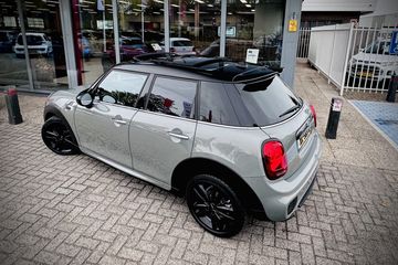 Voertuigafbeelding 7