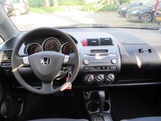 Voertuigafbeelding 16