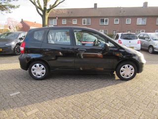 Voertuigafbeelding 8