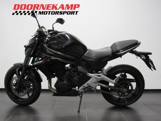 Voertuigafbeelding 3