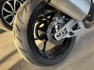 Voertuigafbeelding 4