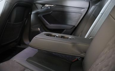 Voertuigafbeelding 36