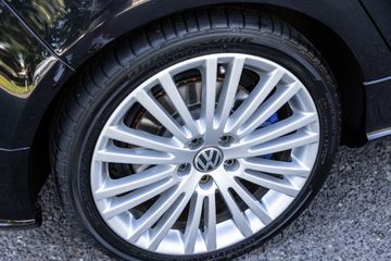 Voertuigafbeelding 7