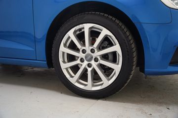 Voertuigafbeelding 24