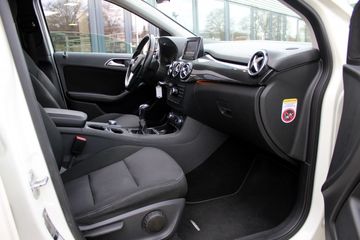 Voertuigafbeelding 7