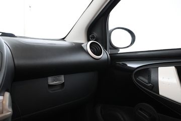 Voertuigafbeelding 21