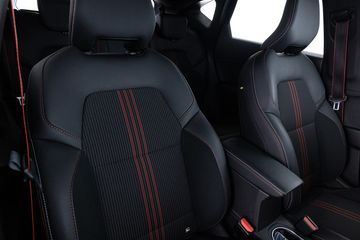 Voertuigafbeelding 4