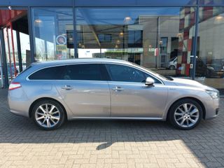 Voertuigafbeelding 8