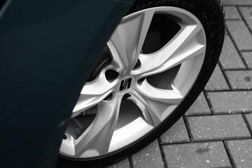 Voertuigafbeelding 6