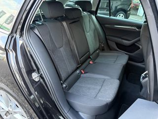 Voertuigafbeelding 35