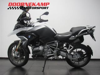 Voertuigafbeelding 3