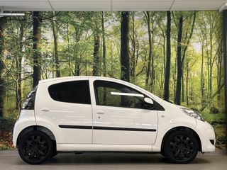 Voertuigafbeelding 3