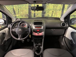 Voertuigafbeelding 8