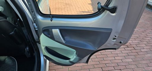 Voertuigafbeelding 12