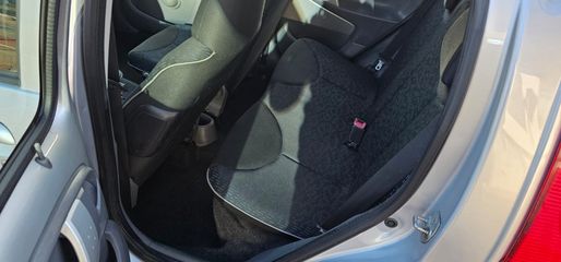 Voertuigafbeelding 6