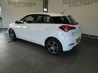 Voertuigafbeelding 3