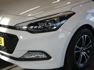 Voertuigafbeelding 5