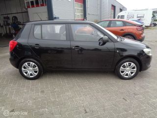 Voertuigafbeelding 3