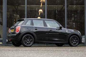 Voertuigafbeelding 4