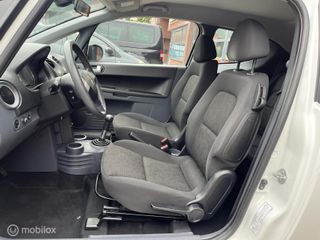 Voertuigafbeelding 8