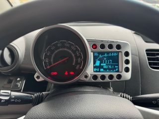 Voertuigafbeelding 8