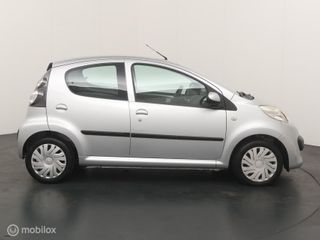 Voertuigafbeelding 5