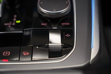 Voertuigafbeelding 24