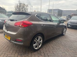 Voertuigafbeelding 4