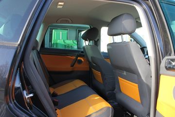 Voertuigafbeelding 9