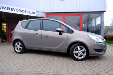 Voertuigafbeelding 3