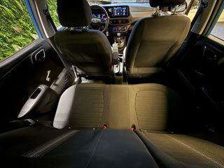 Voertuigafbeelding 9