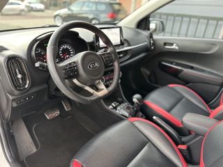 Voertuigafbeelding 12