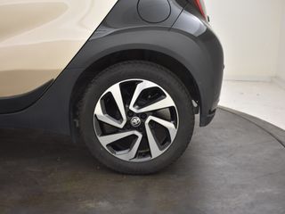 Voertuigafbeelding 16