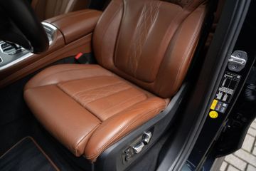 Voertuigafbeelding 21