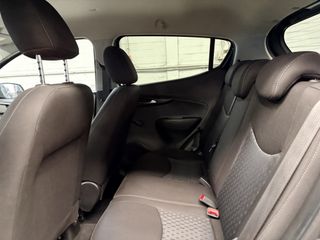 Voertuigafbeelding 38