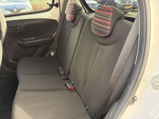 Voertuigafbeelding 12