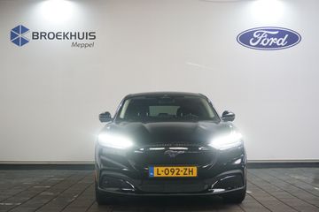 Voertuigafbeelding 8