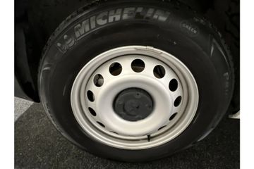 Voertuigafbeelding 13