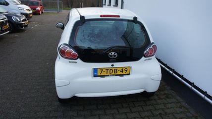 Voertuigafbeelding 4