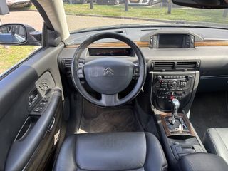 Voertuigafbeelding 10