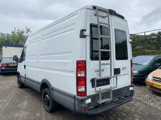 Voertuigafbeelding 3