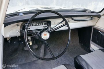 Voertuigafbeelding 12