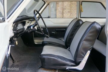 Voertuigafbeelding 8