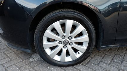 Voertuigafbeelding 6