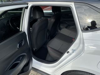 Voertuigafbeelding 9