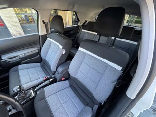 Voertuigafbeelding 7