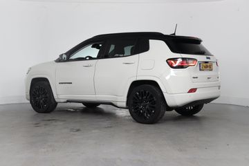 Voertuigafbeelding 2