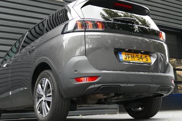 Voertuigafbeelding 7